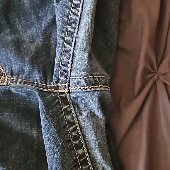 Cute wallflower jeans !! - Picture 3 of 6